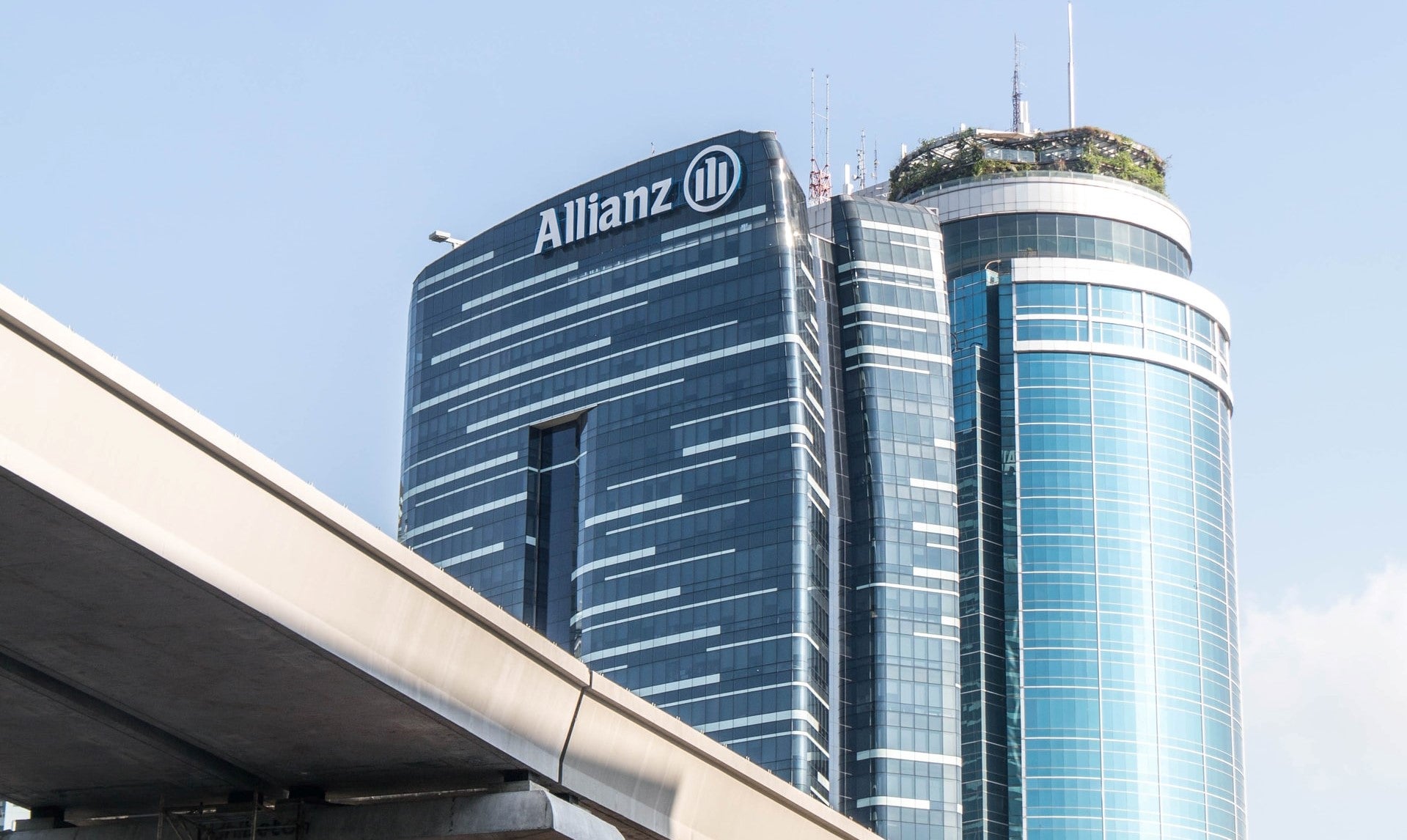 Allianz signs deal to buy majority stake in Greek insurer European Reliance