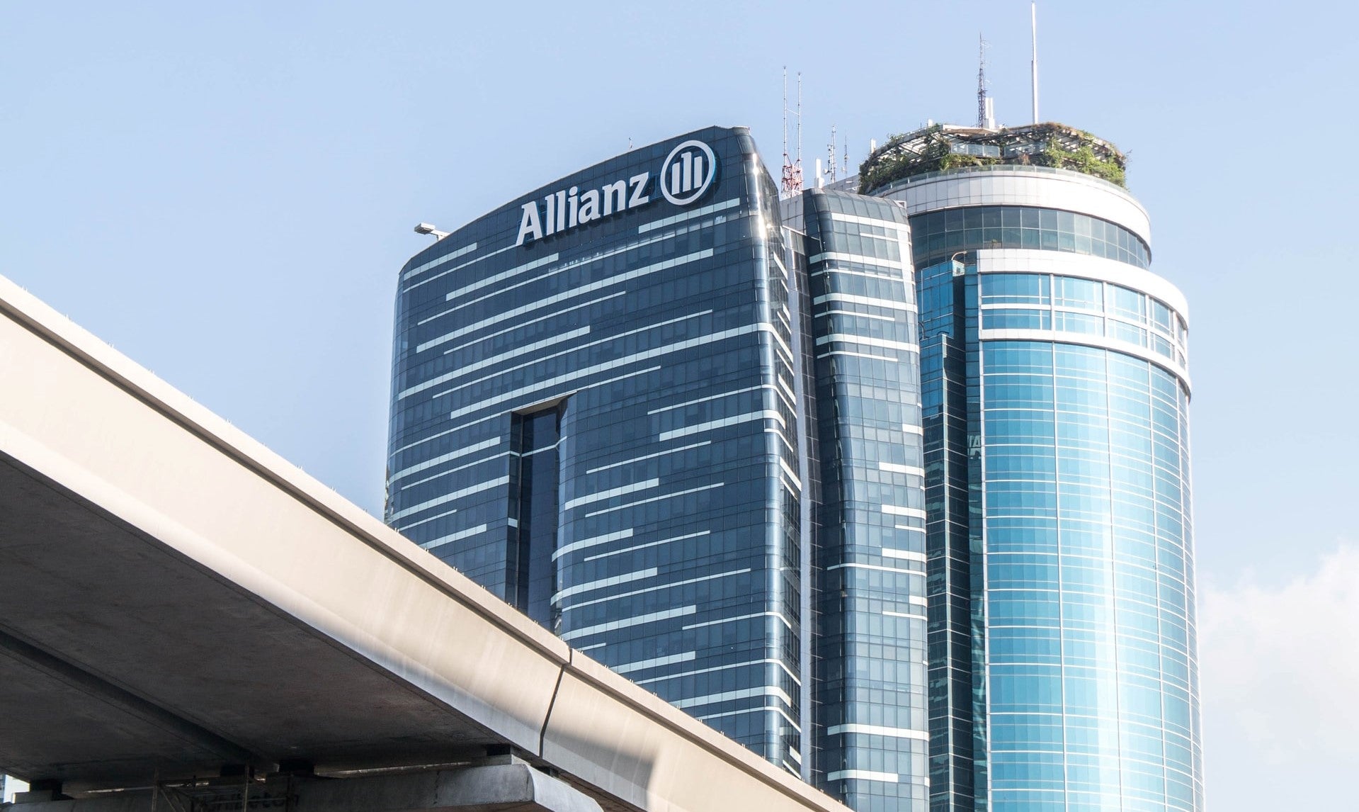 Allianz signs deal to buy majority stake in Greek insurer European Reliance Allianz signs deal to buy majority stake in Greek insurer European Reliance