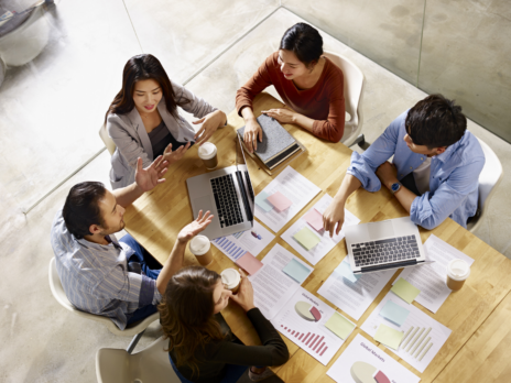 Allianz and HSBC extend bancassurance partnership deal in Asia Allianz and HSBC extend bancassurance partnership deal in Asia